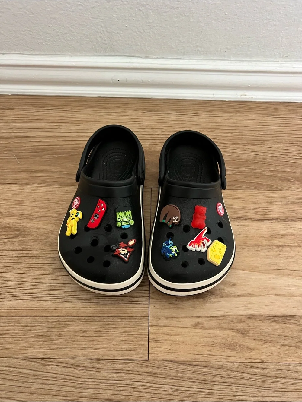 Kids Black Croc bands with Jibbitz-J2